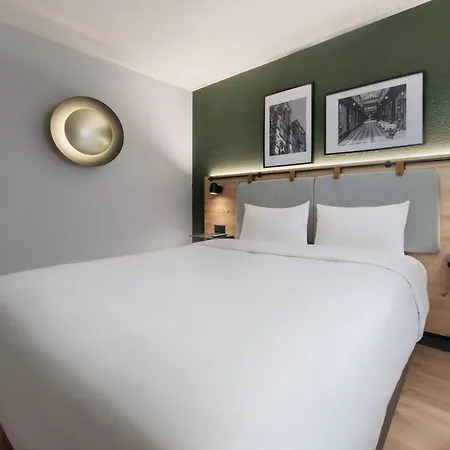 Ξενοδοχείο Campanile & Restaurant Zuid-oost 3*