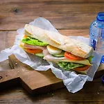 阿姆斯特丹南荷兰奥斯特钟楼酒店及餐厅 酒店 3*