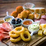 阿姆斯特丹南荷兰奥斯特钟楼酒店及餐厅 酒店 3*