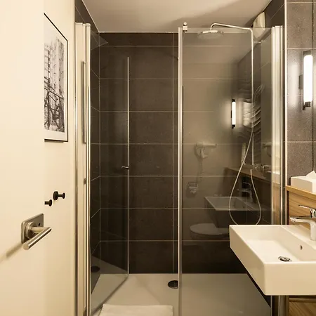 Campanile & Restaurant Zuid-oost Hotel 3*