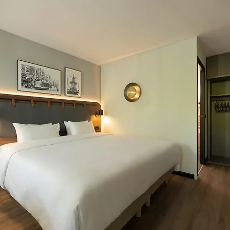 Hotel Campanile & Restaurant Zuid-oost 3*