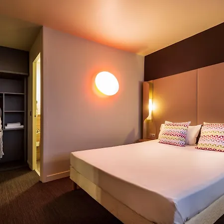 阿姆斯特丹南荷兰奥斯特钟楼酒店及餐厅 酒店 3*