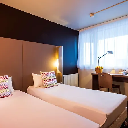 Hotel Campanile & Restaurant Zuid-oost 3*
