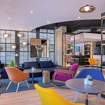 Hotel Campanile & Restaurant Zuid-oost 3*