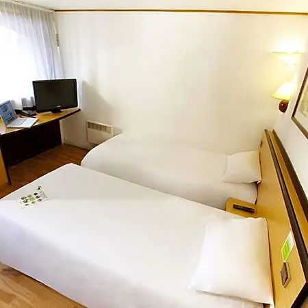 Hotel Campanile & Restaurant Zuid-oost 3*