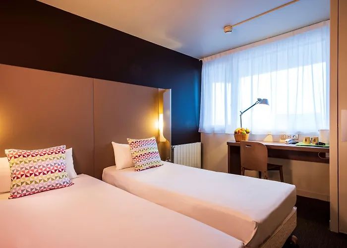 Hotel Campanile Hotel&restaurant Zuid-oost 3*