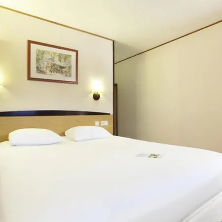 Campanile & Restaurant Zuid-oost 3*