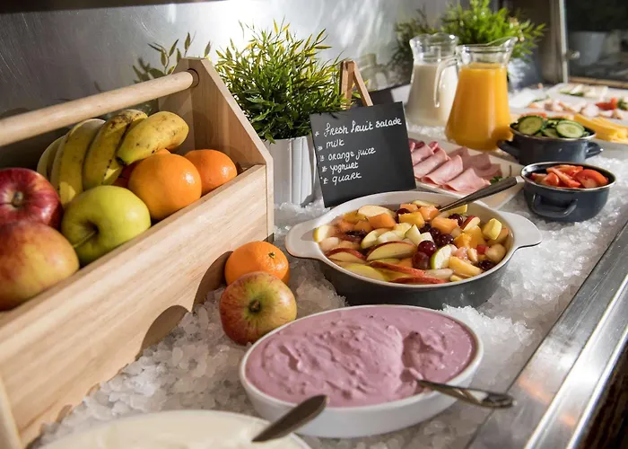 Hotel Campanile & Restaurant Zuid-oost 3*